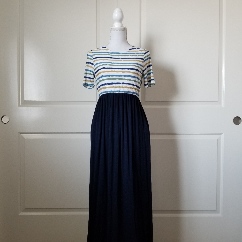 Womens Maxi Dress Size Small